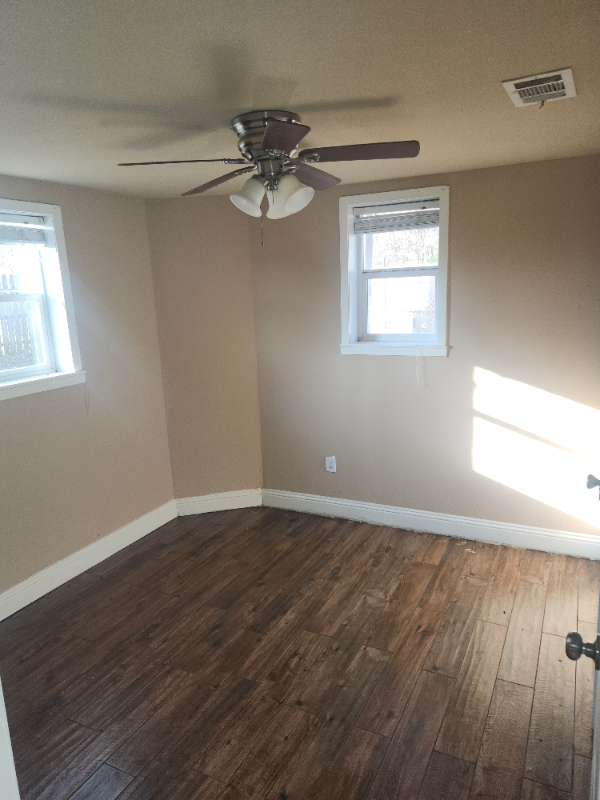 1017 E Wells Ave #D - Photo 4 of 11