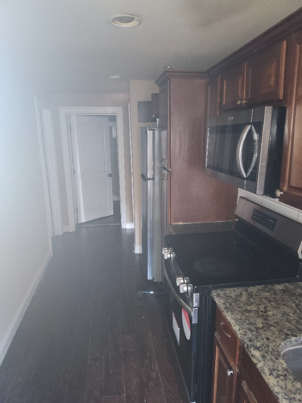 1017 E Wells Ave #D - Photo 5 of 11