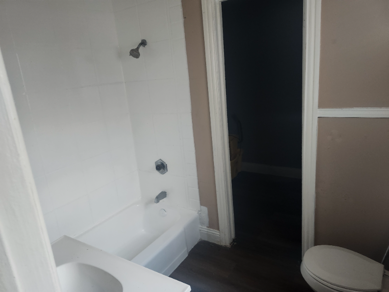 817 E Houston St #A - Photo 3 of 7