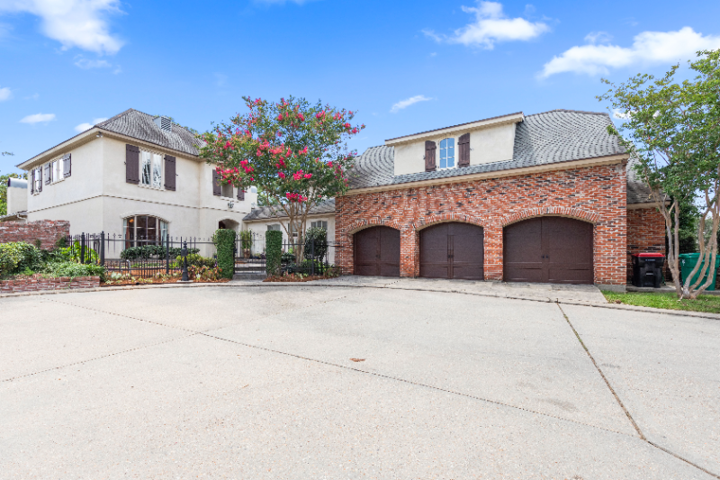 118 W Bayou Pkwy - Photo 3 of 18