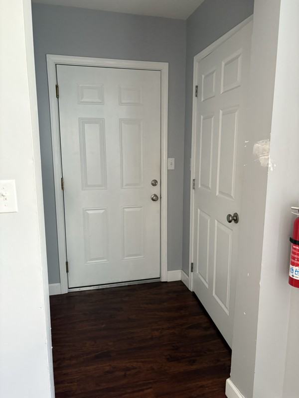 225 W Madison St - Photo 3 of 10