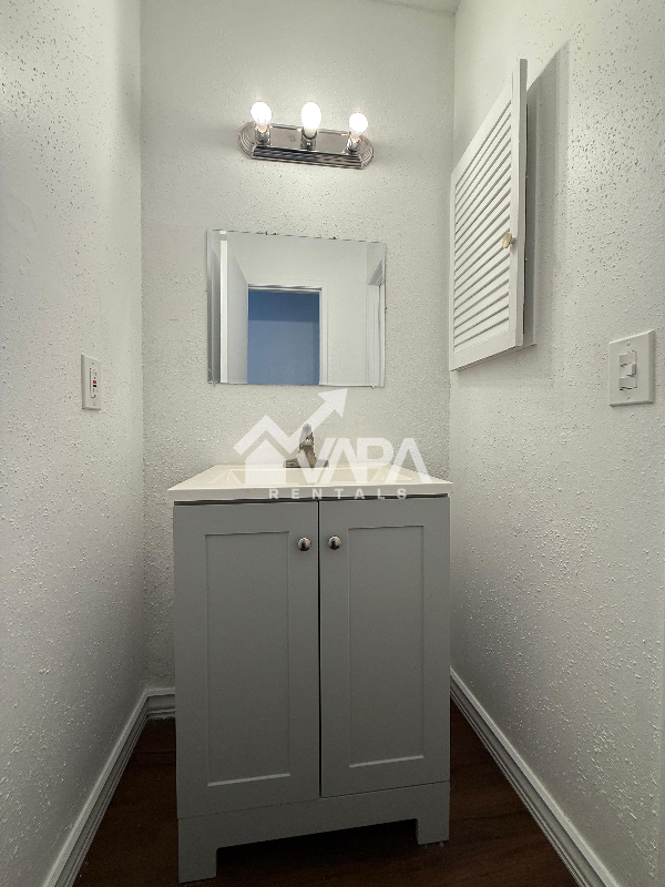 5835 Freemans Farm St - Photo 7 of 20