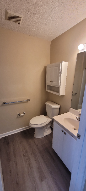 1440 Collegeview Ave #202 - Photo 7 of 14