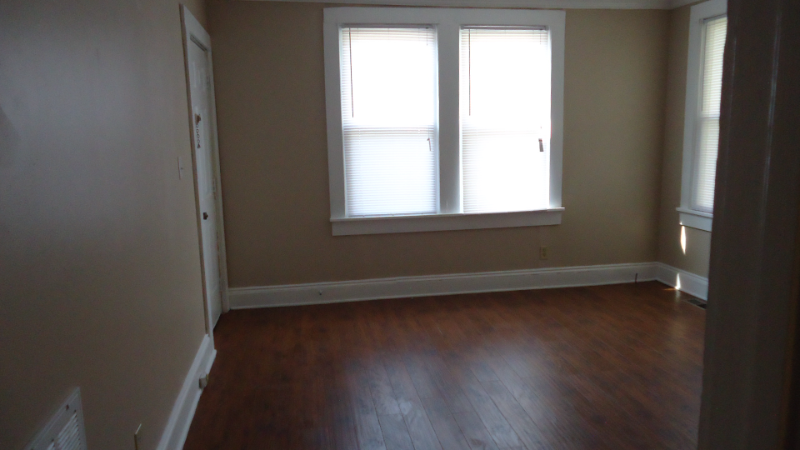 901 S Jackson St #4 - Photo 5 of 6