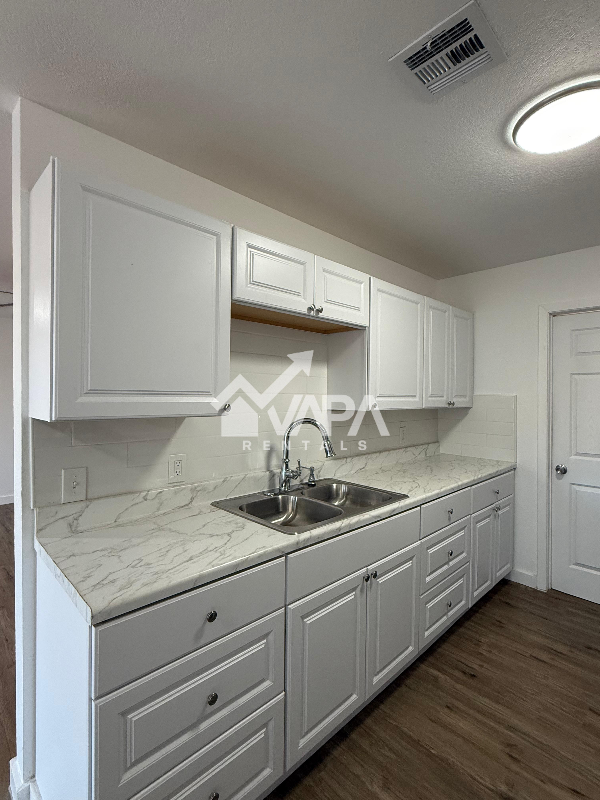 4906 Buckwheat St - Photo 6 of 20