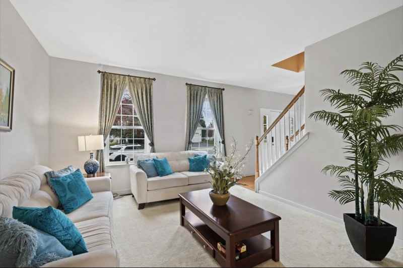 115 Watch Hill Rd - Photo 5 of 15