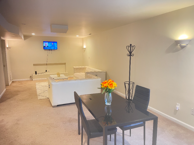 10410 Napoleon St - Photo 5 of 13