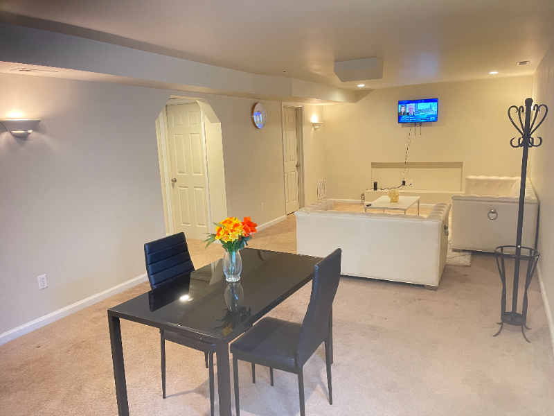 10410 Napoleon St - Photo 6 of 13