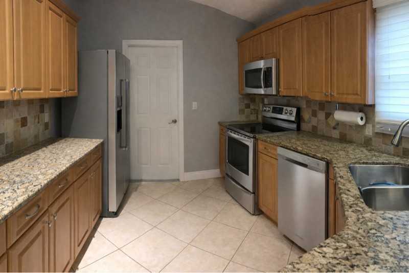 3931 Bearded Oaks Ct - Photo 4 of 9