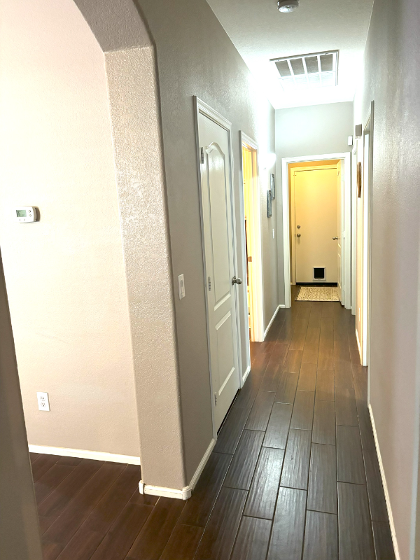 9842 W Salter Dr - Photo 7 of 20