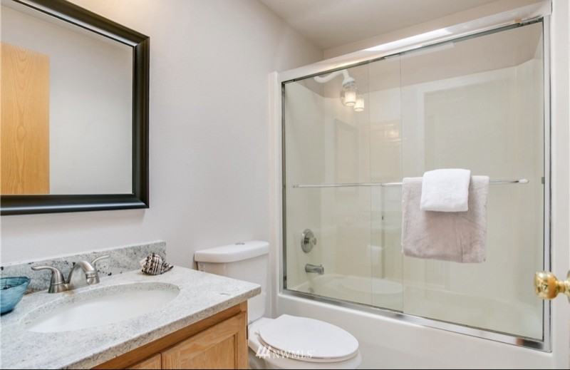 5514 Ne 3rd Ln - Photo 7 of 9