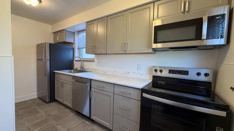 6439 Elbrook Ave - Photo 3 of 14