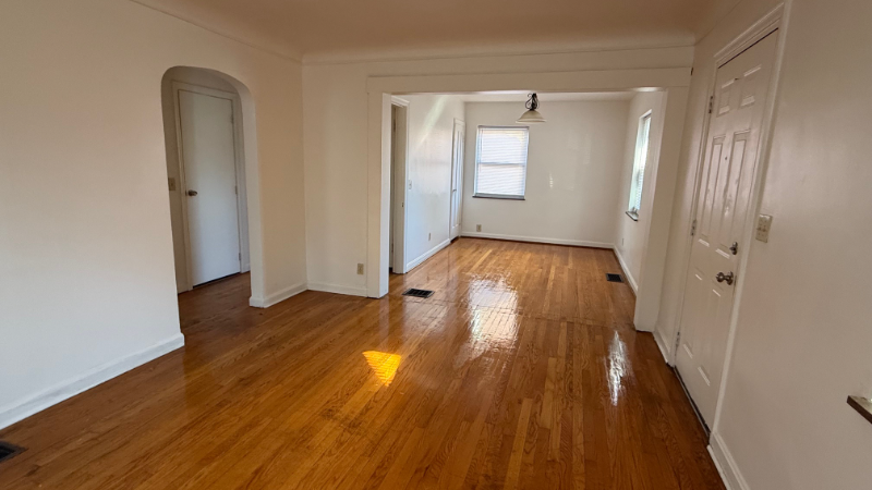 6439 Elbrook Ave - Photo 5 of 14