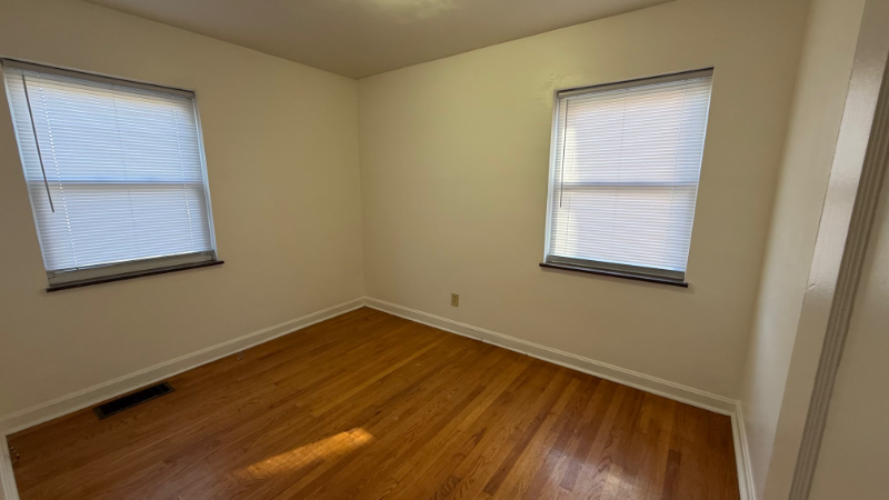 6439 Elbrook Ave - Photo 7 of 14