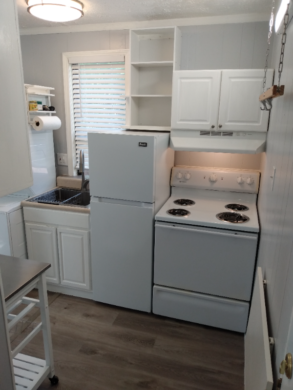 201 Lake Dr #B - Photo 3 of 12