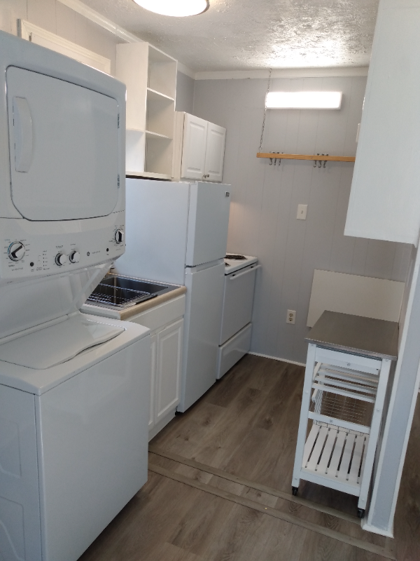 201 Lake Dr #B - Photo 4 of 12