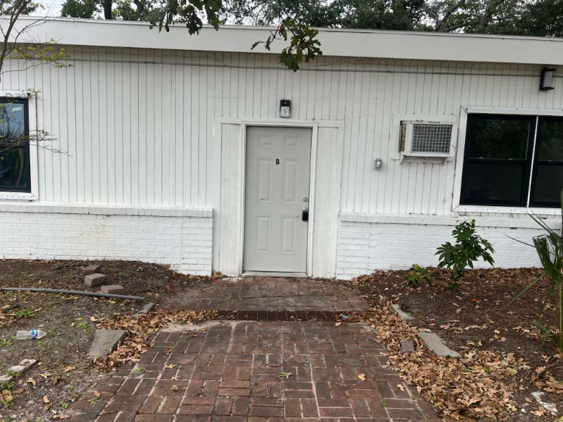 4105 Poinsett Rd #M - Photo 3 of 14