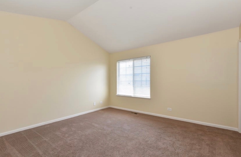 609 N Lyle Ave - Photo 5 of 6