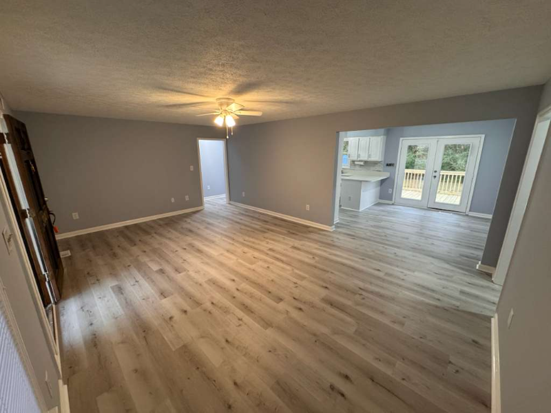 3061 Sweetpine Ln - Photo 4 of 18