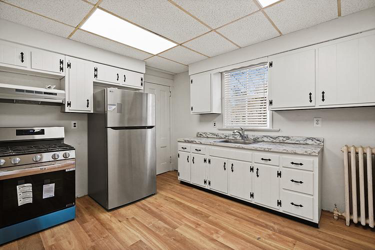 46 Old Bedford Rd - Photo 2 of 8