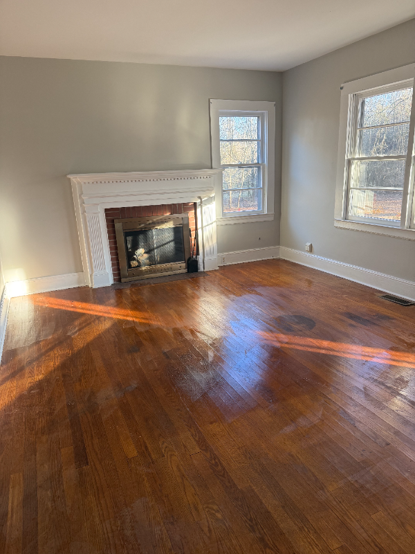 435 E Meadow Rd - Photo 2 of 6