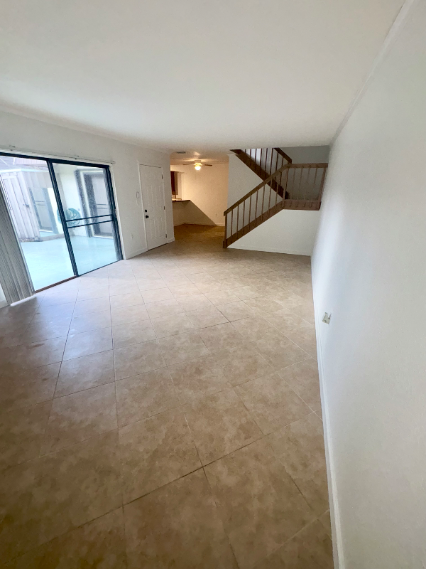 607 6th Ct - Photo 7 of 17