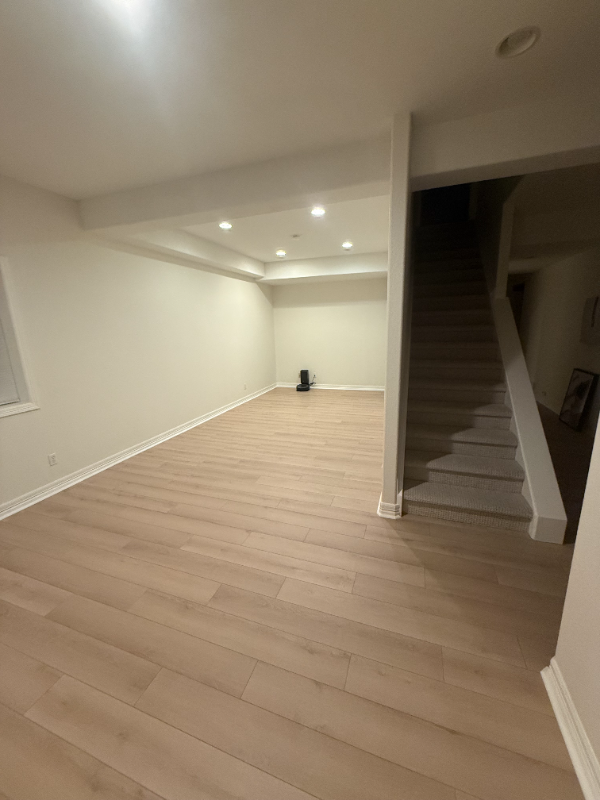 5242 Oak Hollow Dr - Photo 3 of 7