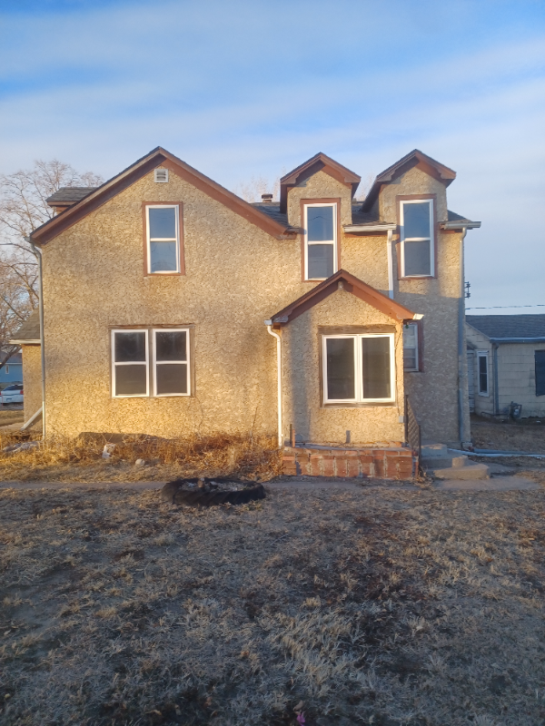 539 S 1st St - Photo 4 of 12