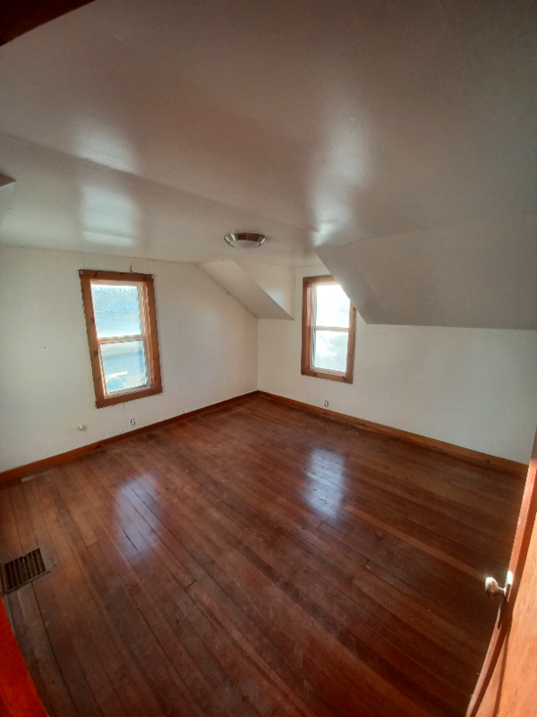 539 S 1st St - Photo 7 of 12