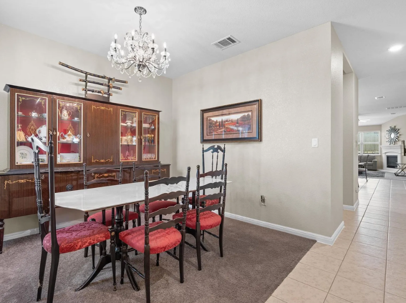 1608 Torre St - Photo 3 of 20