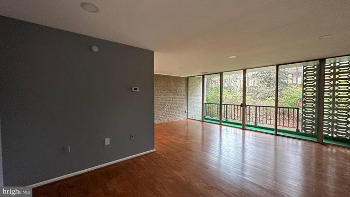 7753 Patriot Dr #21 - Photo 3 of 12