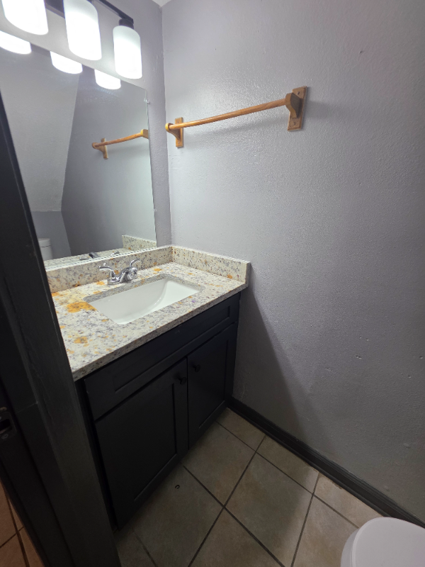 7819 Sail St - Photo 6 of 19