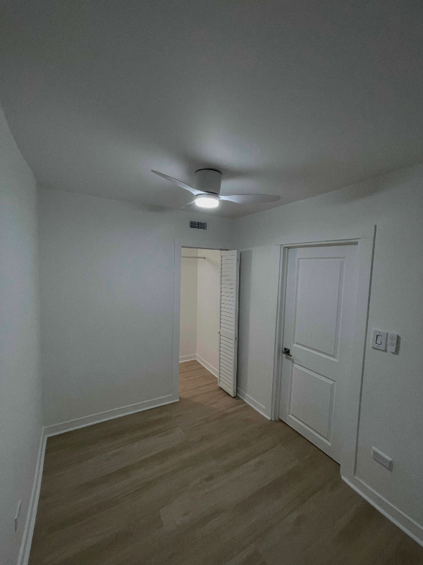 4115 S Maplewood Ave #1 - Photo 6 of 7