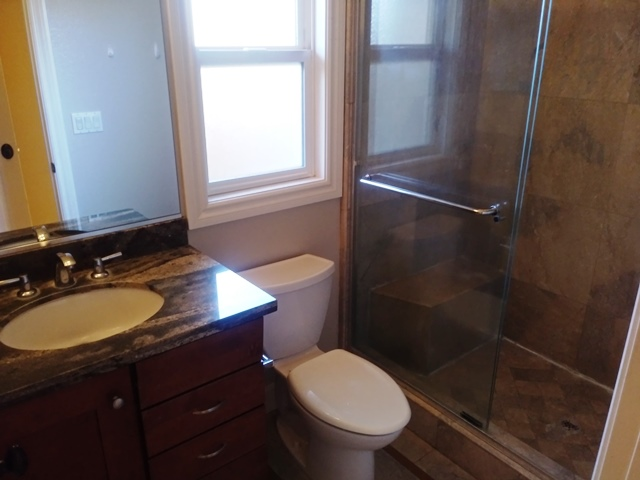 155 Bellerose Dr - Photo 4 of 6