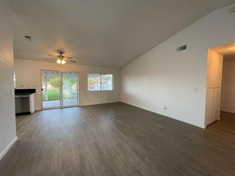 36516 Copper Ln - Photo 4 of 18