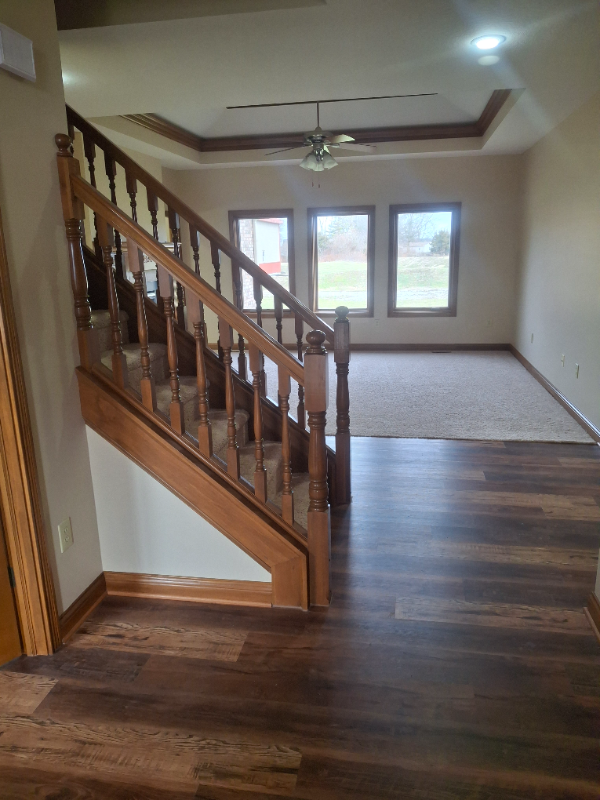 256 W Brookville Rd - Photo 3 of 18