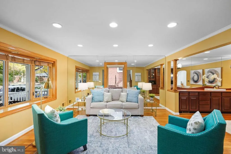 5110 Flanders Ave - Photo 4 of 20