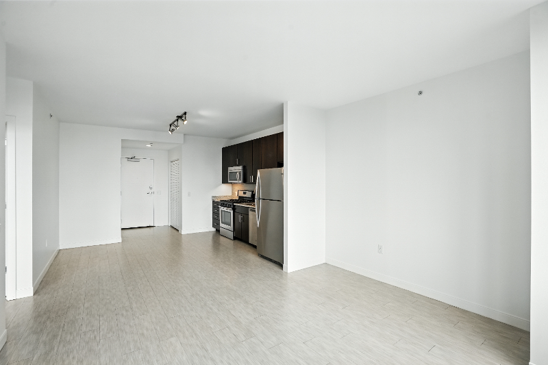 164 Forest Ave - Photo 2 of 10