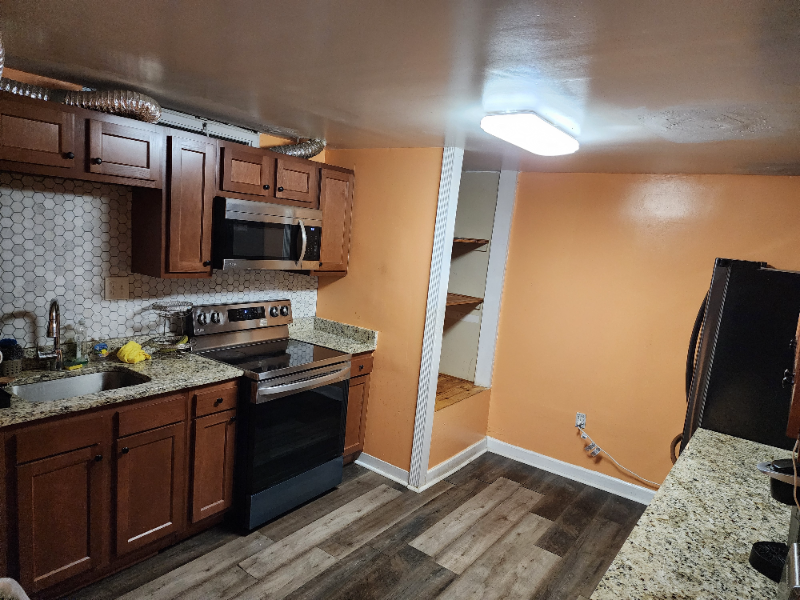 12713 Claxton Dr - Photo 2 of 6