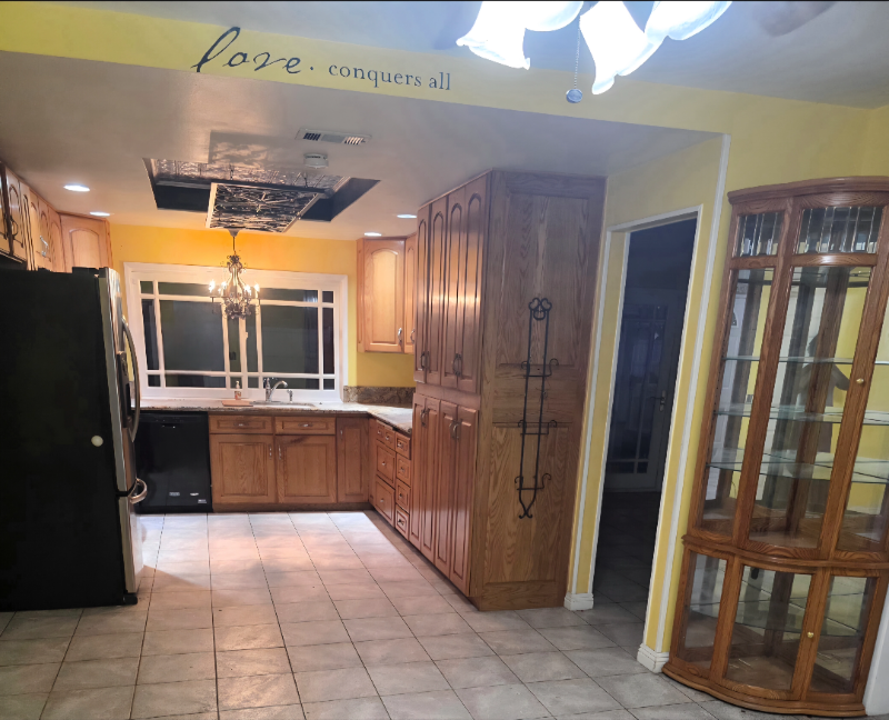 3154 Valaria Dr - Photo 3 of 8