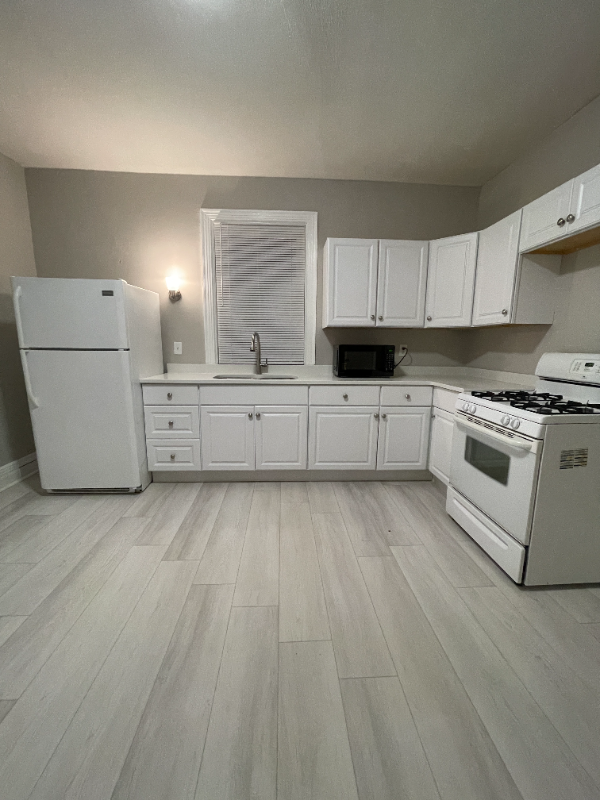 170 Woolper Ave #2 - Photo 4 of 18