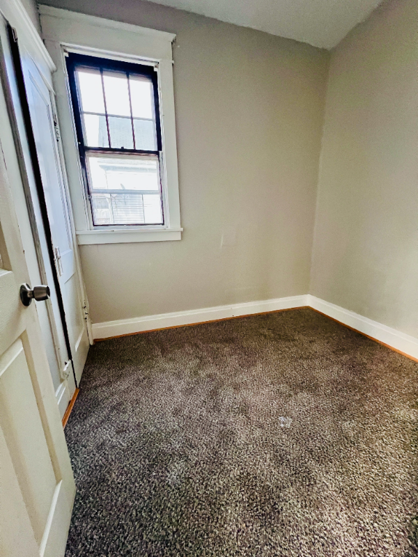 197 Cable St - Photo 3 of 7