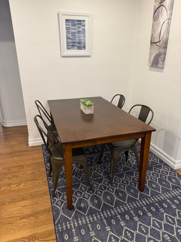 1233 Ne 14th St - Photo 5 of 15