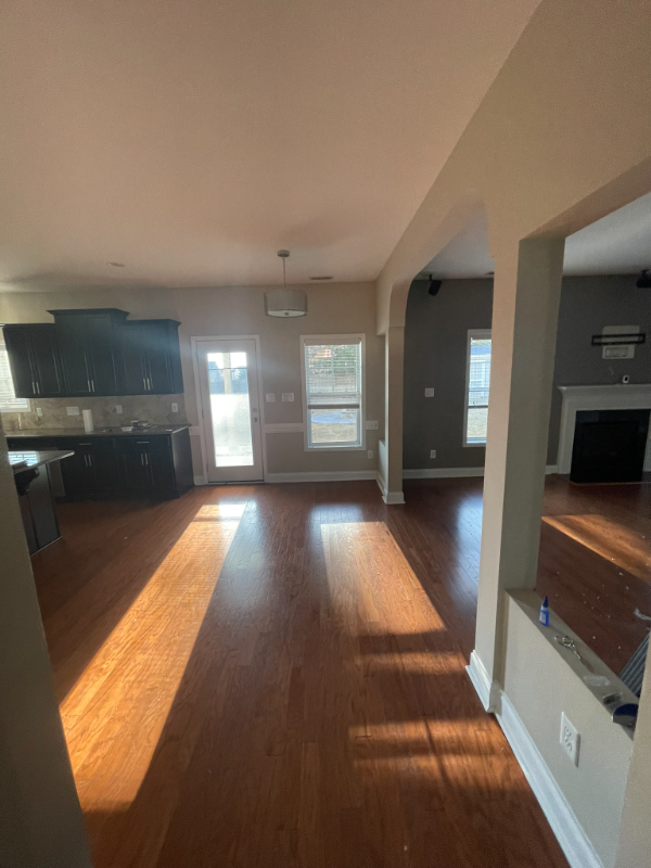 439 Wedgefield Dr - Photo 4 of 18