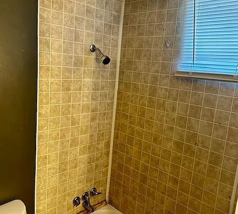 2621 Davison Rd - Photo 6 of 18