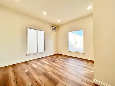 1034 1/2 S Fairfax Ave #1 - Photo 2 of 18