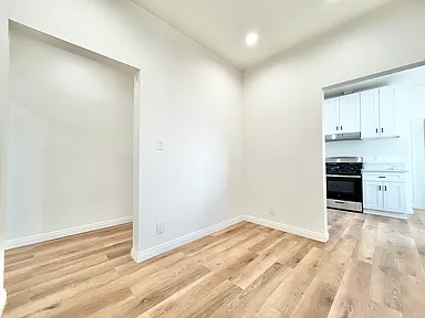 1034 1/2 S Fairfax Ave #1 - Photo 4 of 18