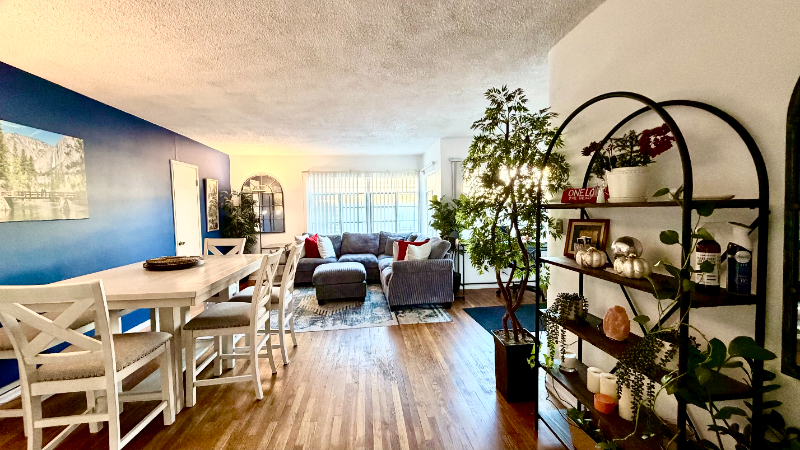 1135 Glenville Dr #4 - Photo 6 of 12