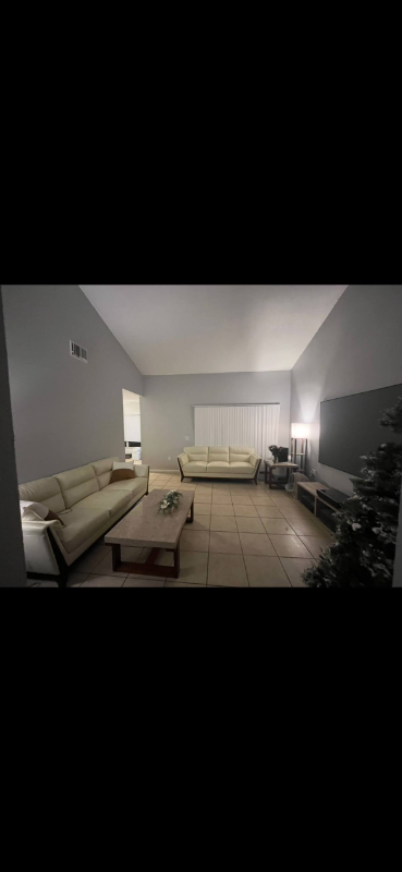 1370 6 Iron Dr - Photo 2 of 12