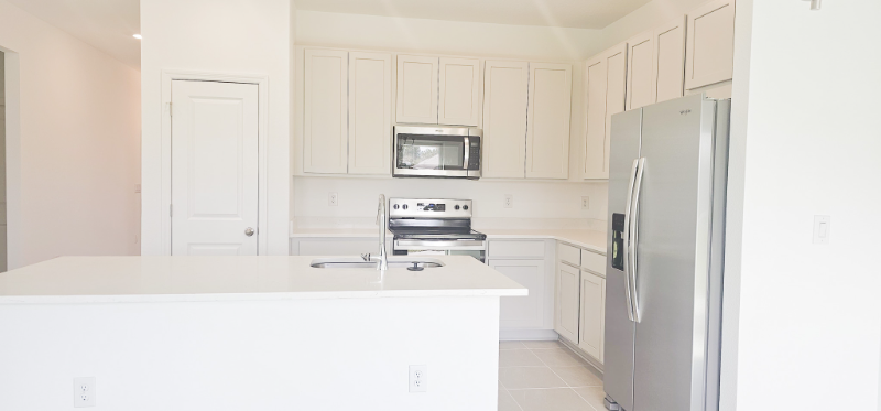 2043 Firethorn Loop - Photo 4 of 18